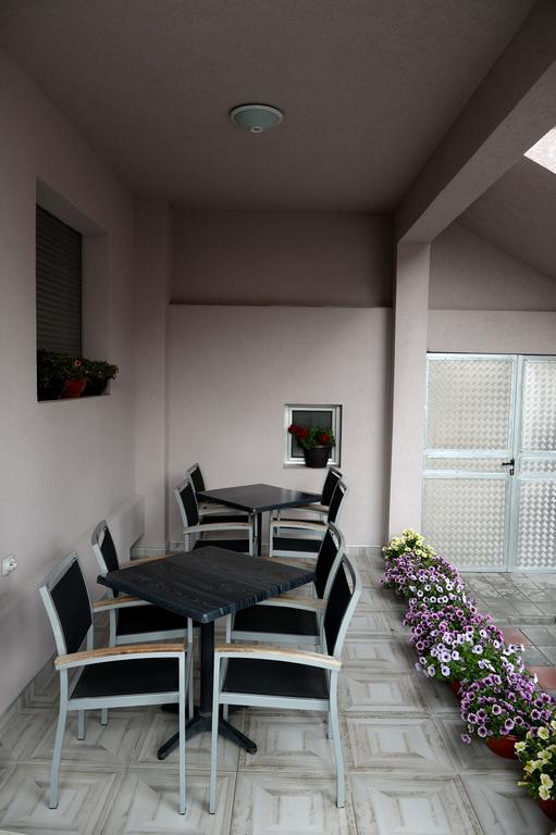 Guesthouse Dokic Leskovac  Bagian luar foto