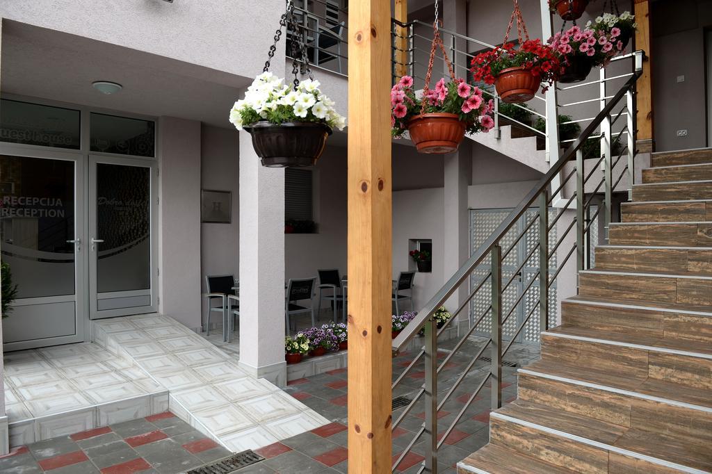 Guesthouse Dokic Leskovac  Bagian luar foto