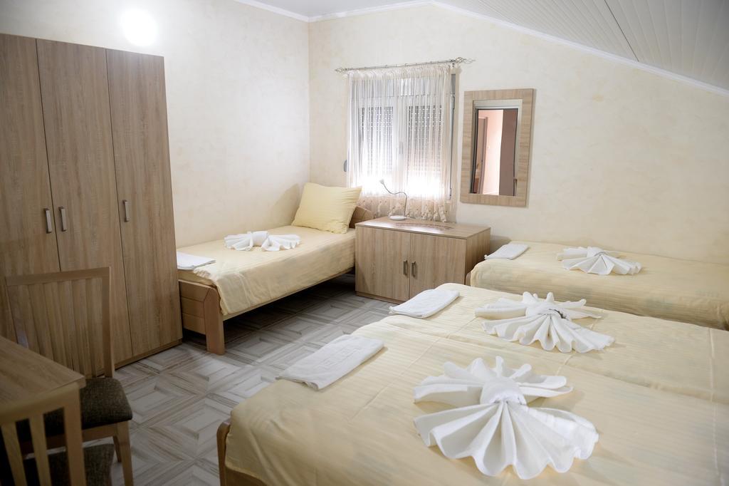 Guesthouse Dokic Leskovac  Bagian luar foto